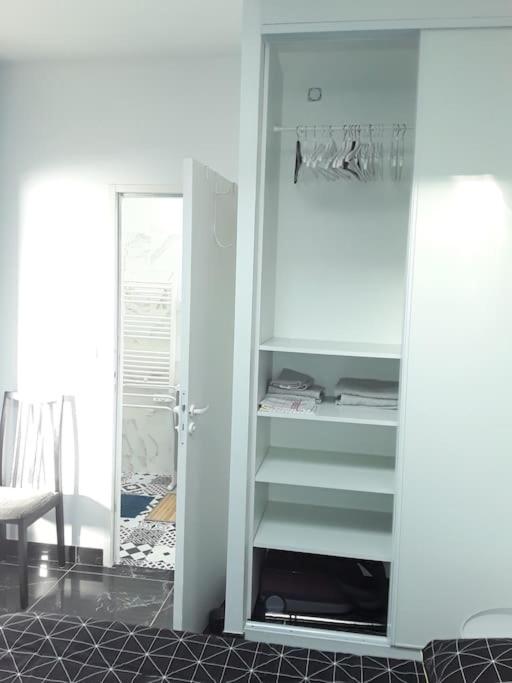 Maisonnette 28 M2 Au Fond Du Jardin Calme&Confort モンドヴィル エクステリア 写真